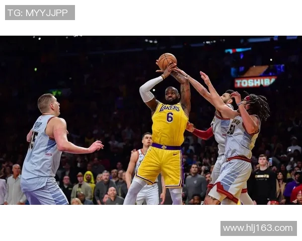 霍弗德加盟湖人成为湖人夺冠最关键一环，球队防守大膨胀有望称霸西决